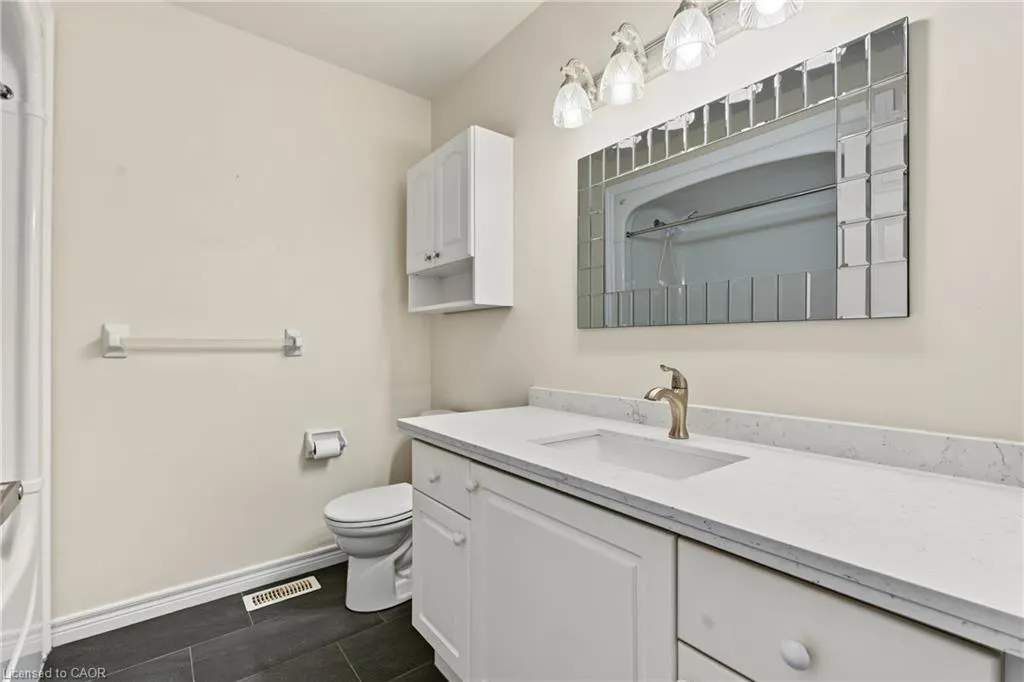 173 Wilson Street W #4