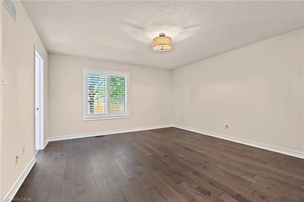 173 Wilson Street W #4