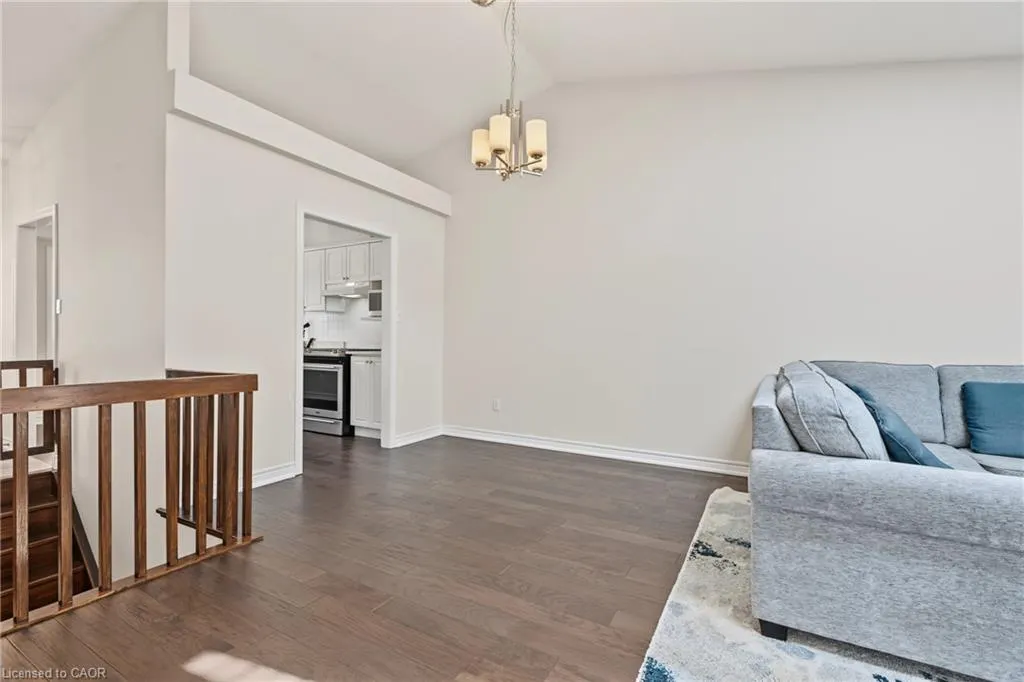 173 Wilson Street W #4