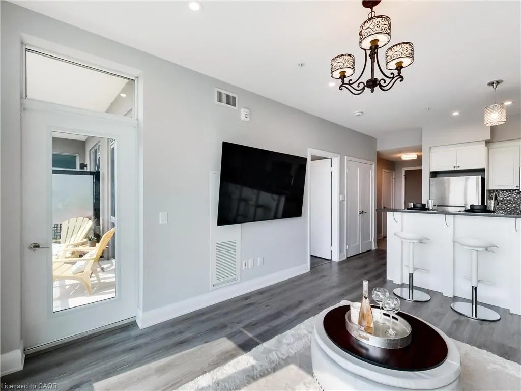 16 Concord Place #318