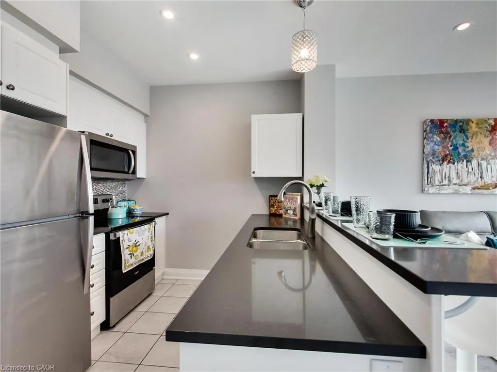 16 Concord Place #318