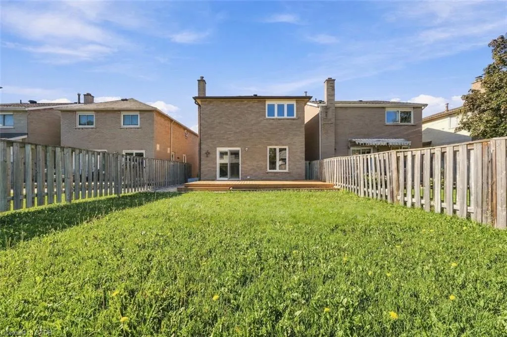 184 Macintosh Drive