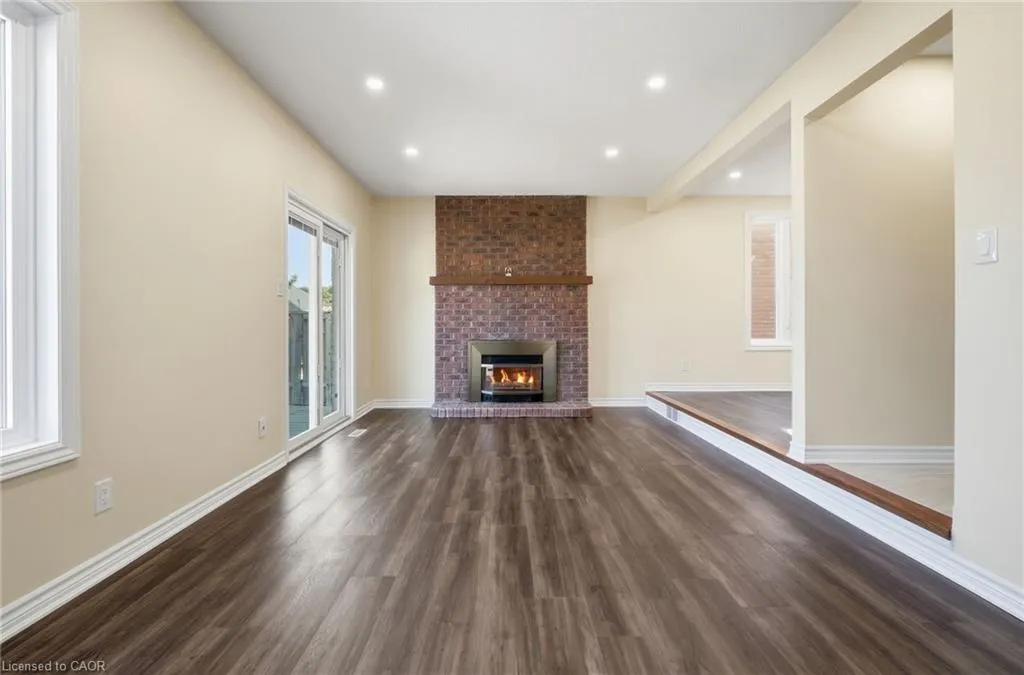 184 Macintosh Drive