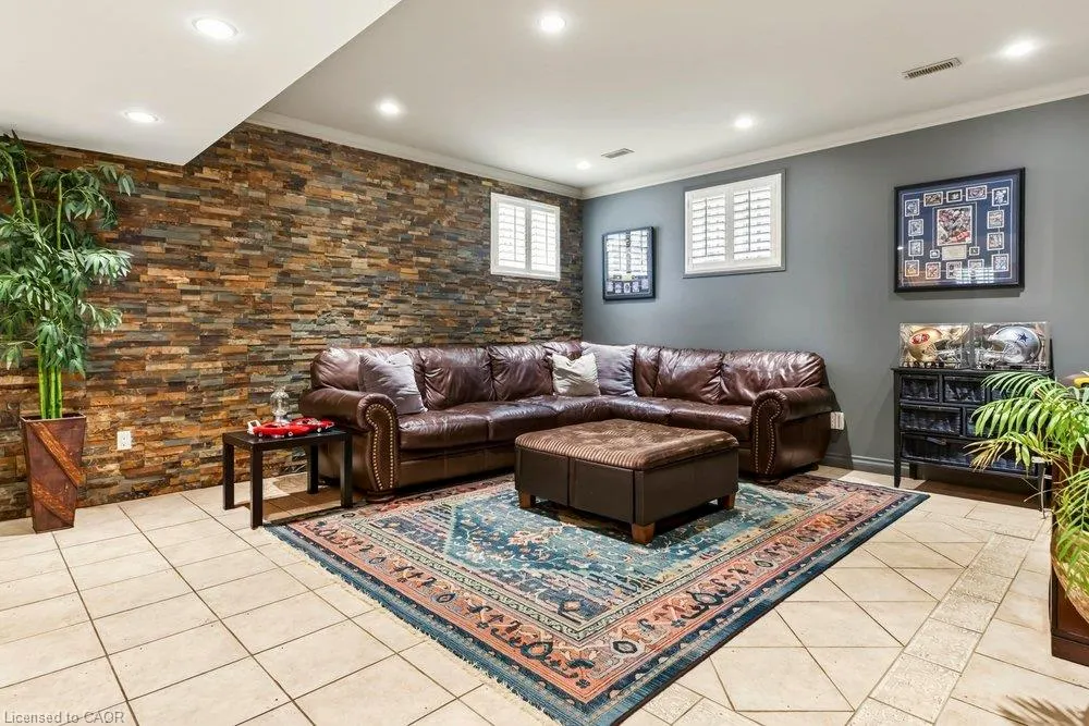 55 Chianti Crescent