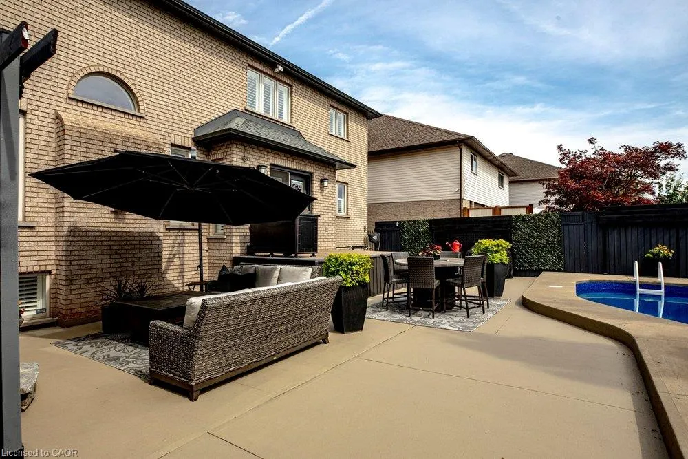 55 Chianti Crescent