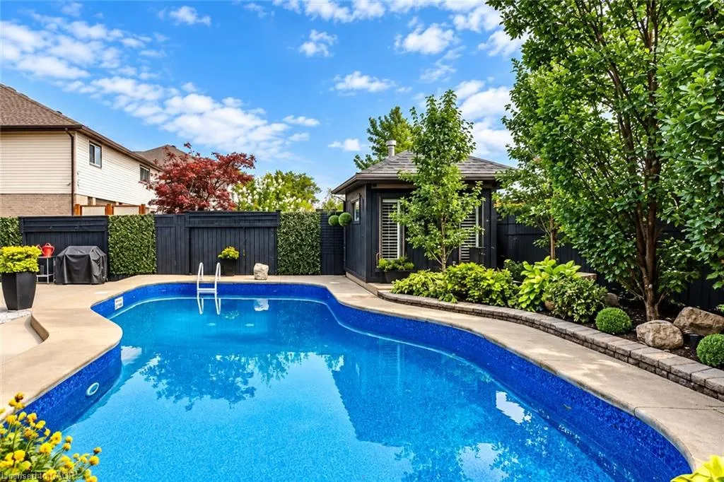55 Chianti Crescent