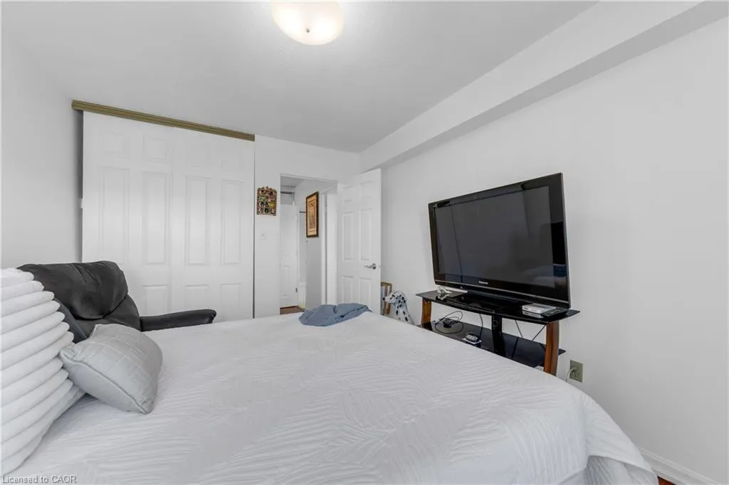 500 Green Road #1118