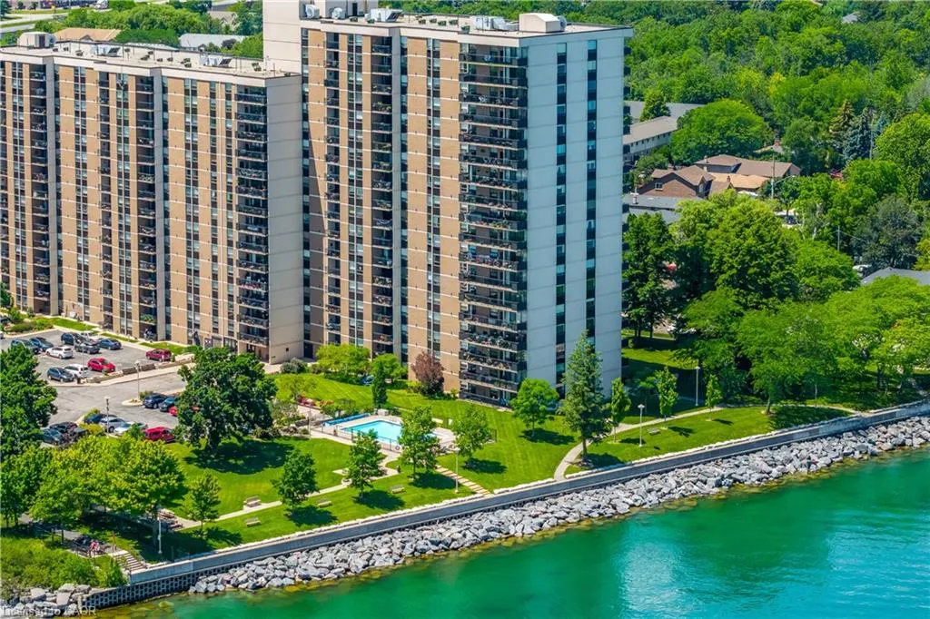 500 Green Road #1118