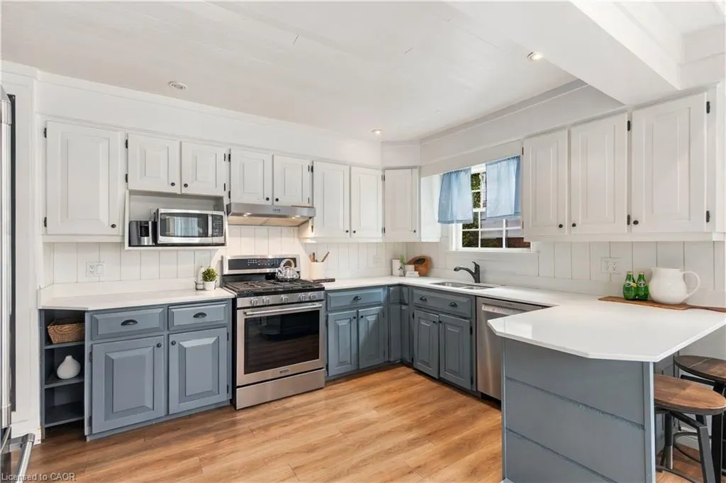 40 Valleyview Drive