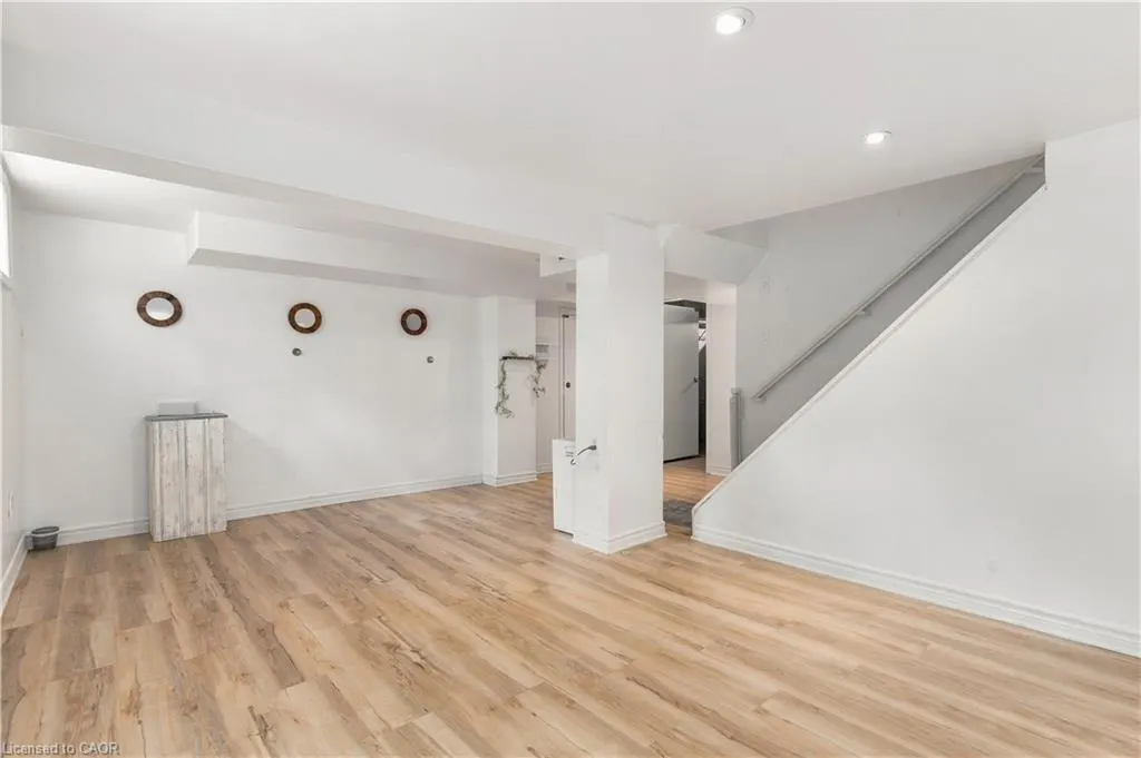 40 Valleyview Drive