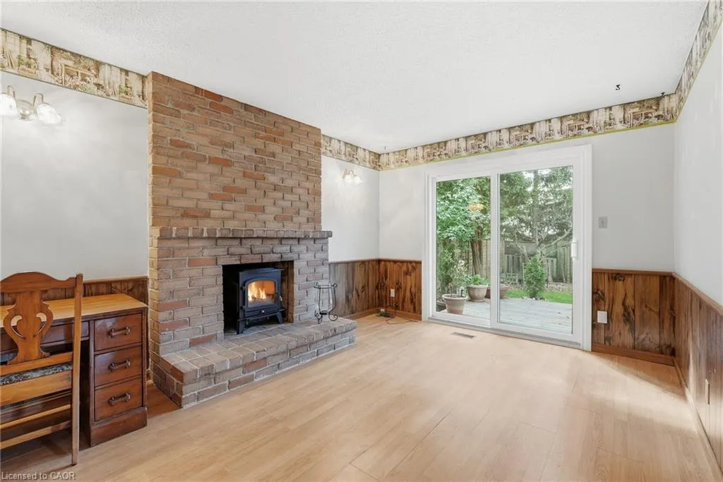 471 Knightsbridge Crescent