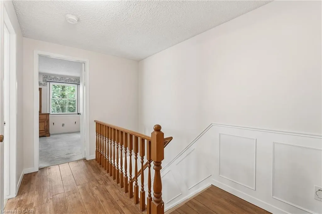 471 Knightsbridge Crescent