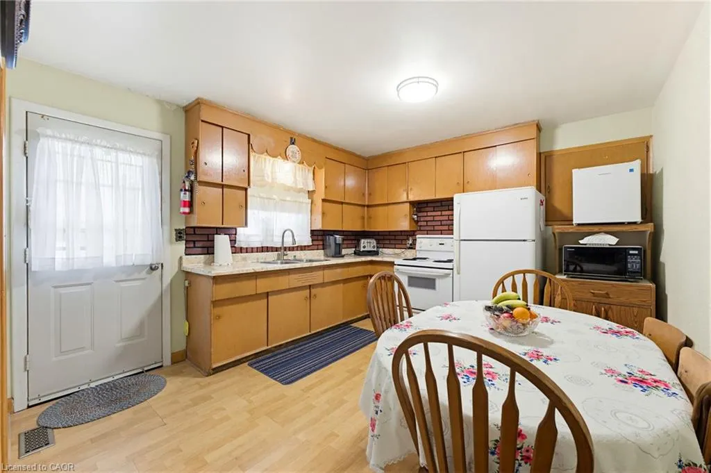 29 Leckie Avenue