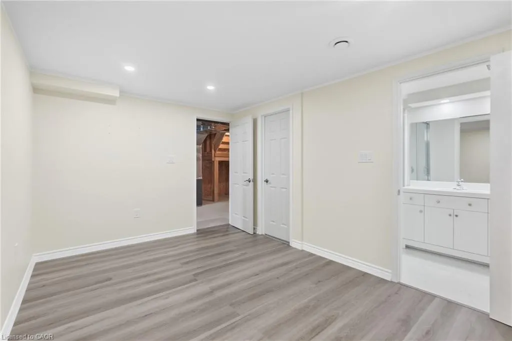 35 Royal Coachman Way