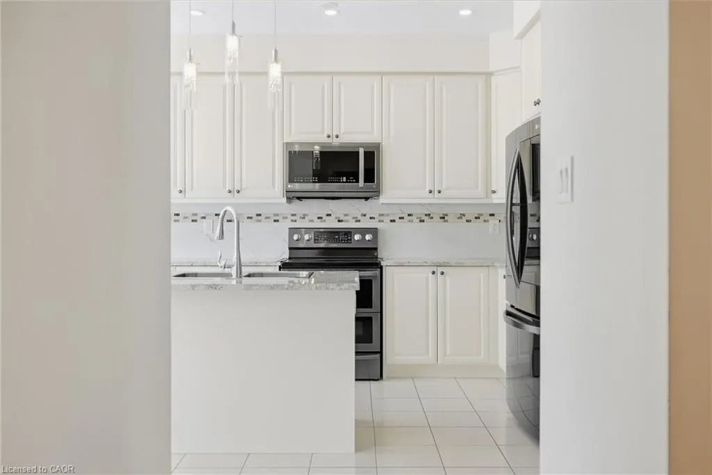 35 Royal Coachman Way