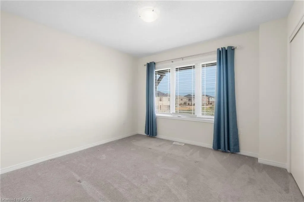 35 Royal Coachman Way