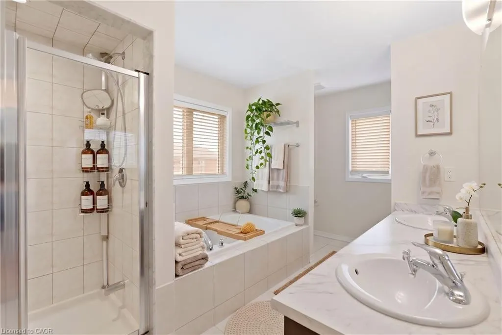 35 Royal Coachman Way
