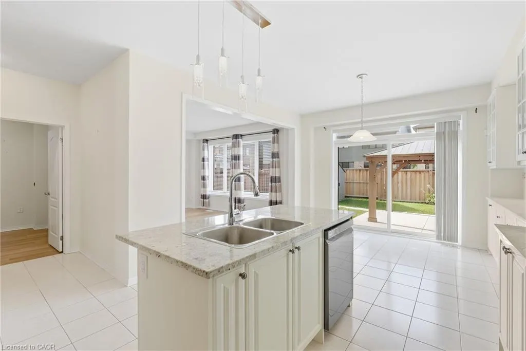 35 Royal Coachman Way