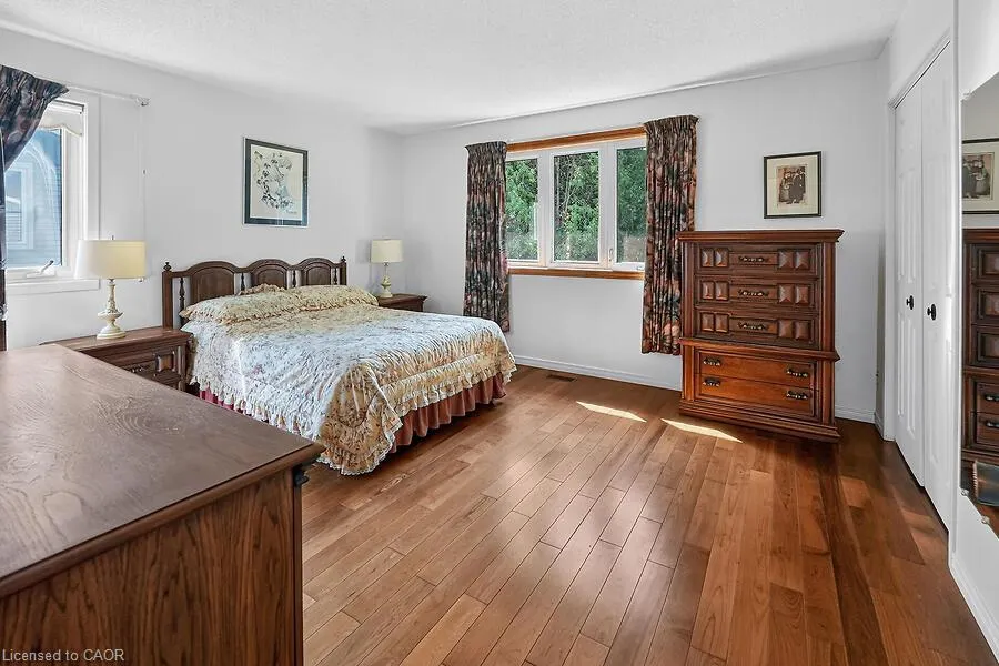 4 Rossmore Avenue #8