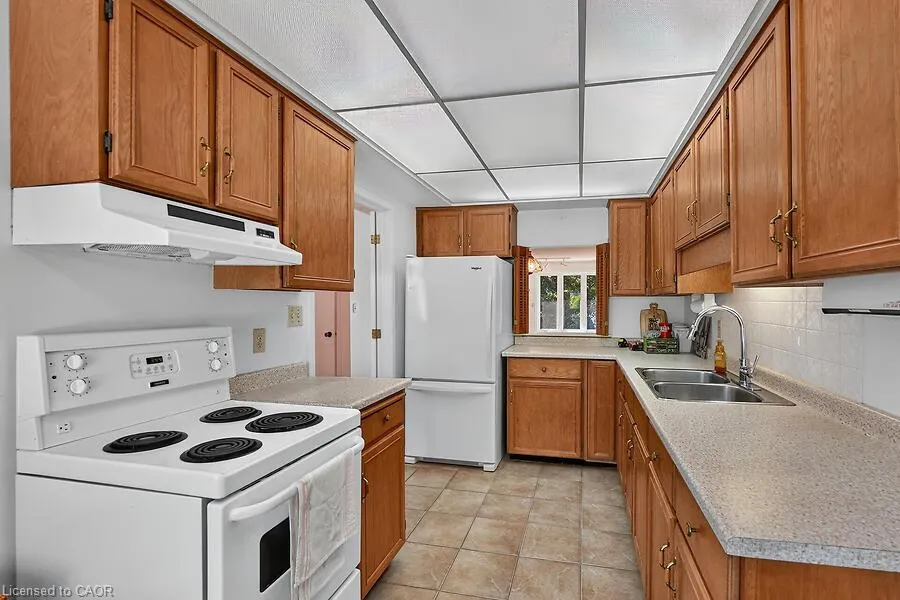 4 Rossmore Avenue #8
