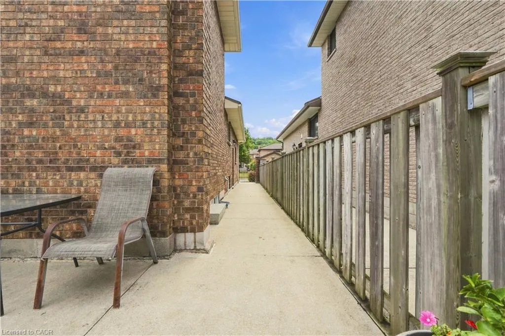 7 Vinehill Drive