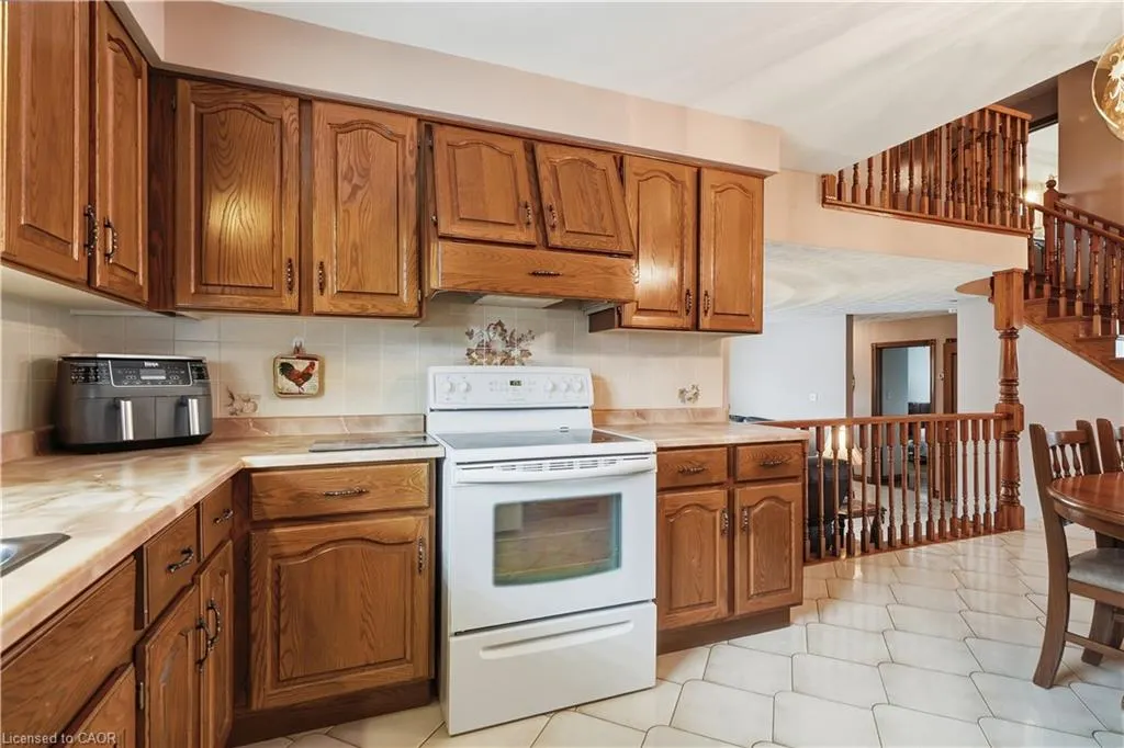 7 Vinehill Drive