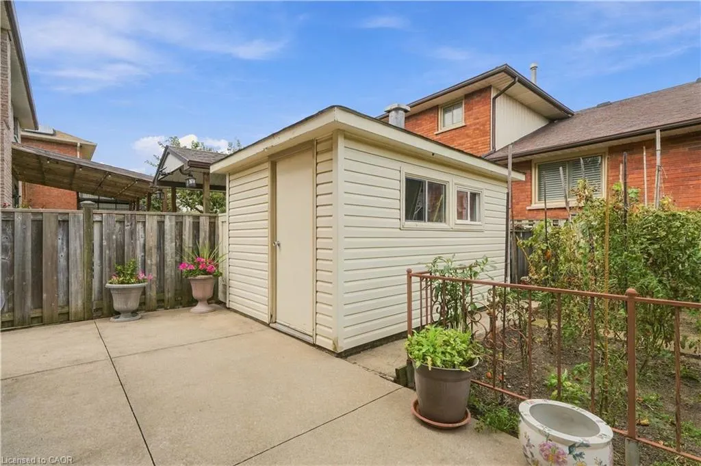 7 Vinehill Drive