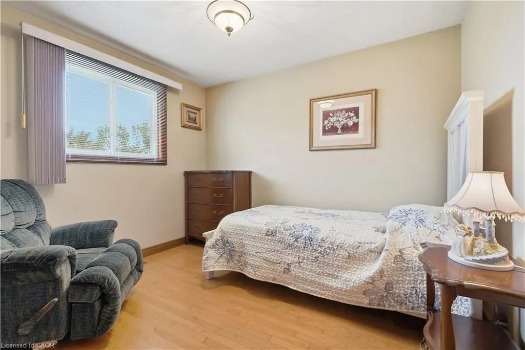 7 Vinehill Drive