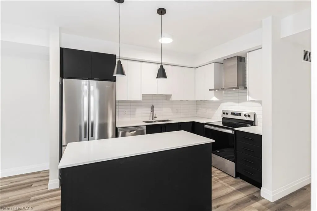 153 Wilson Street W #105