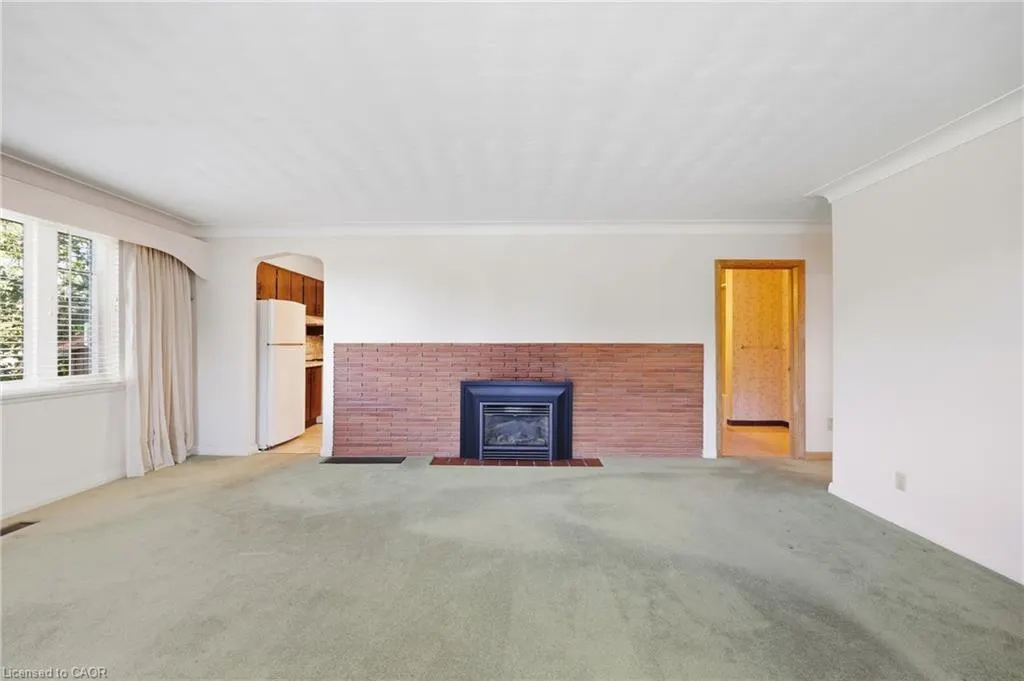 8 Hill Place