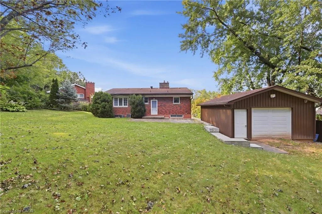 8 Hill Place