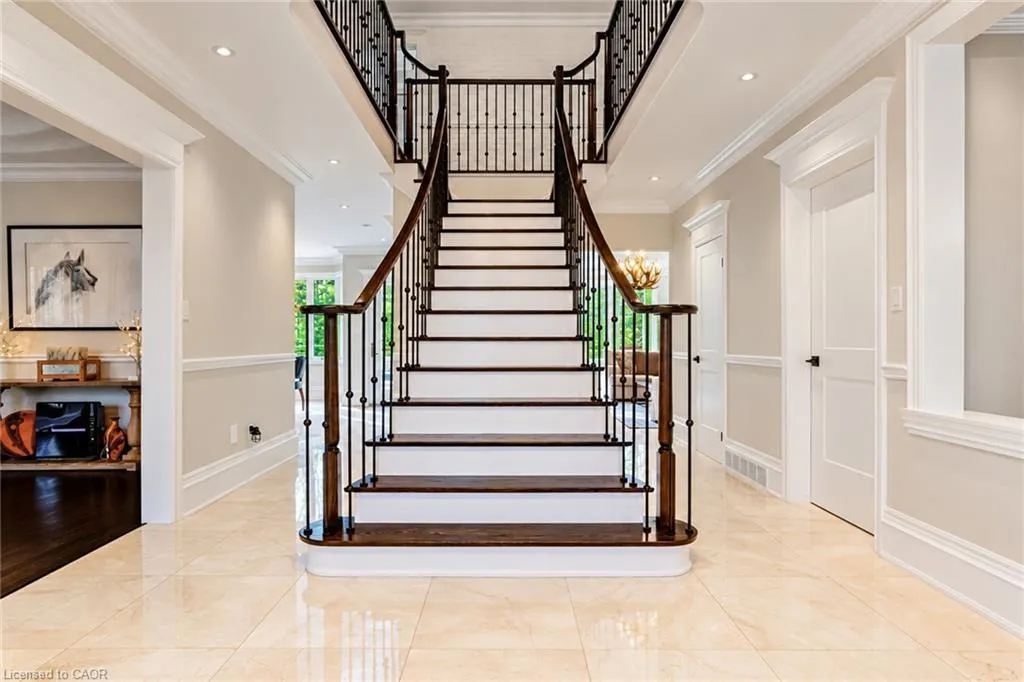 18 Elder Crescent