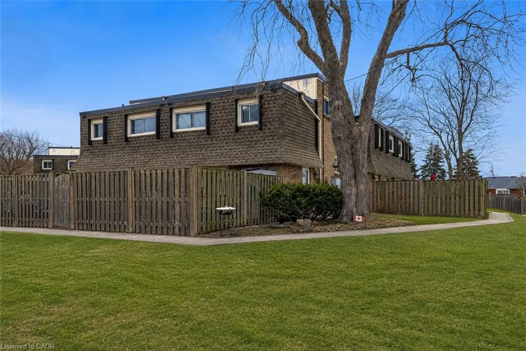 5 Viking Court #301