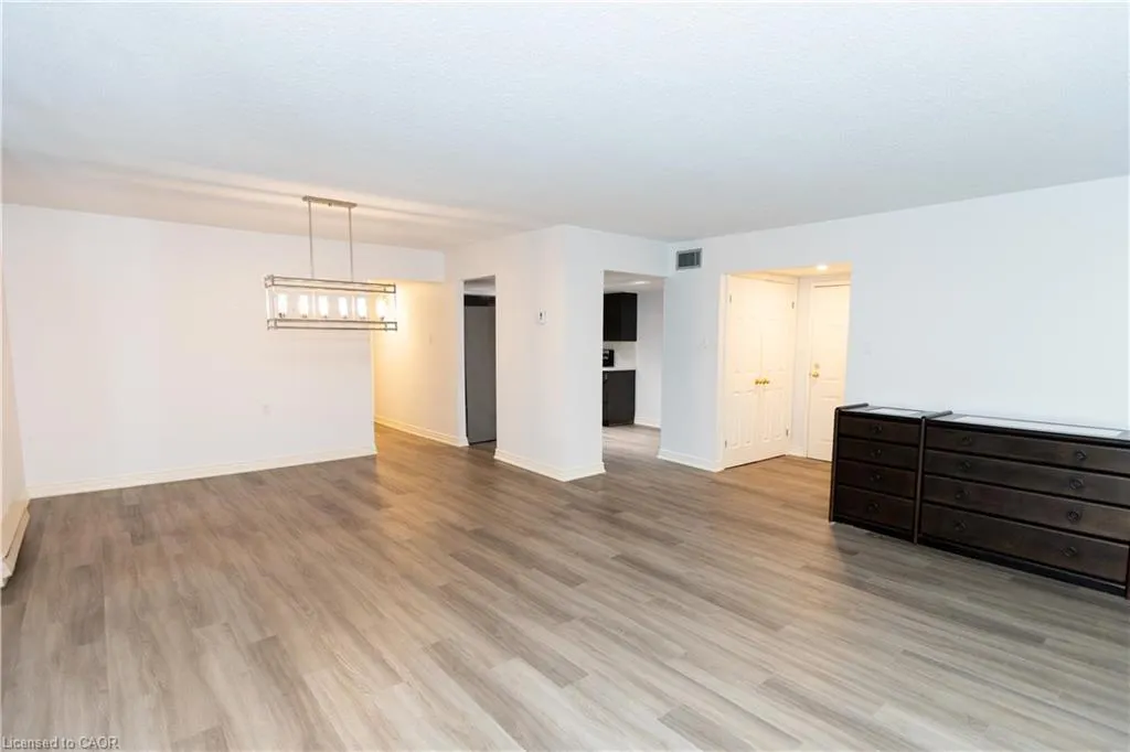 150 Wilson Street W #116