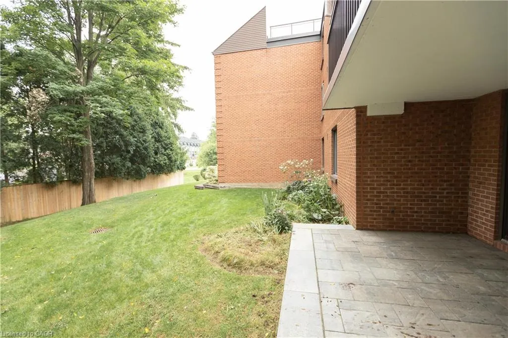 150 Wilson Street W #116