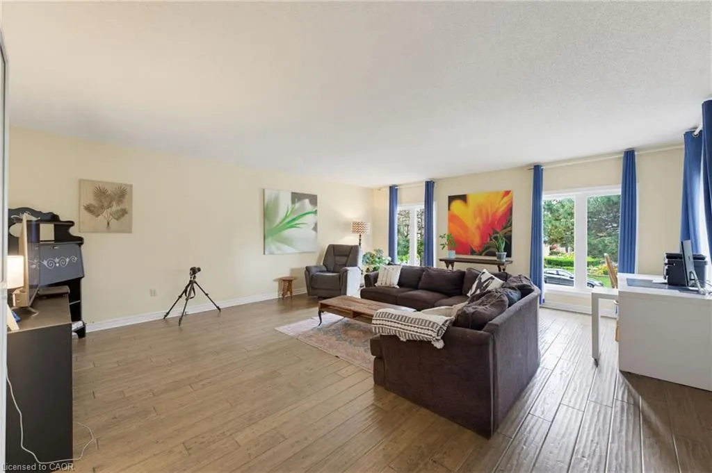 28 Seymour Drive