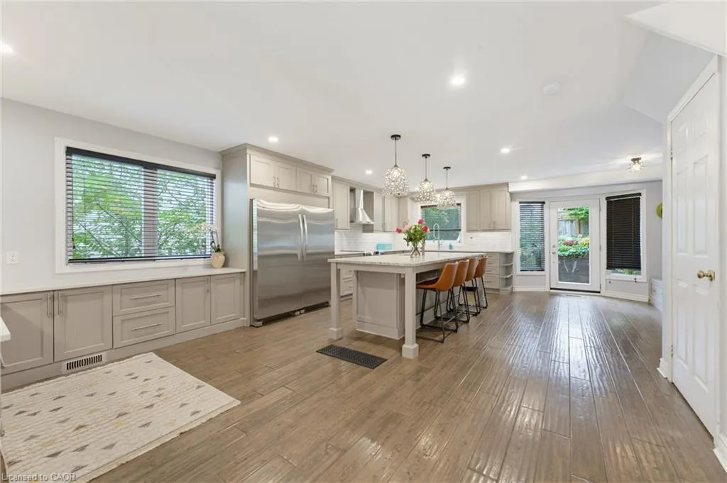 28 Seymour Drive