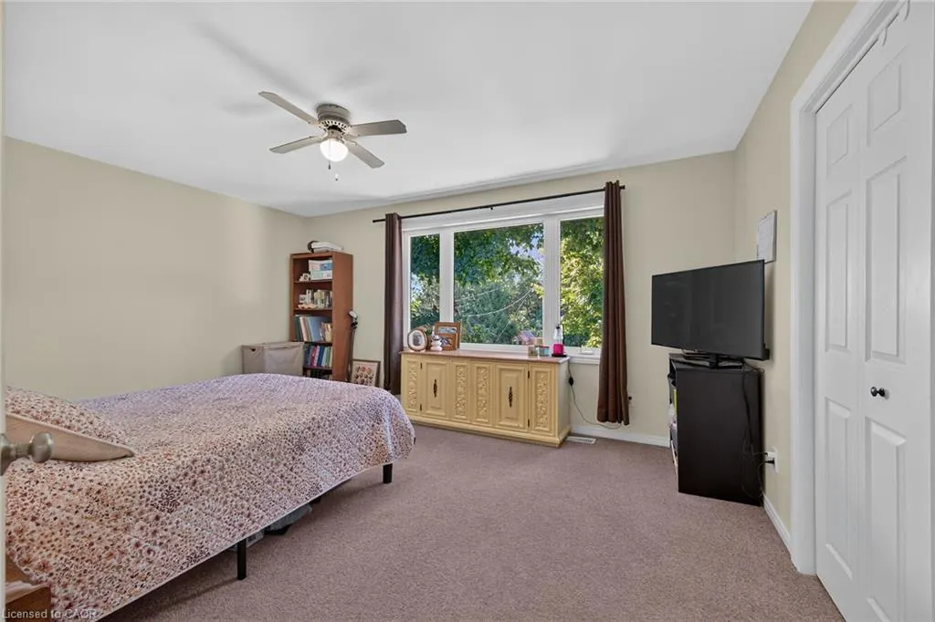 8105 Leeming Road