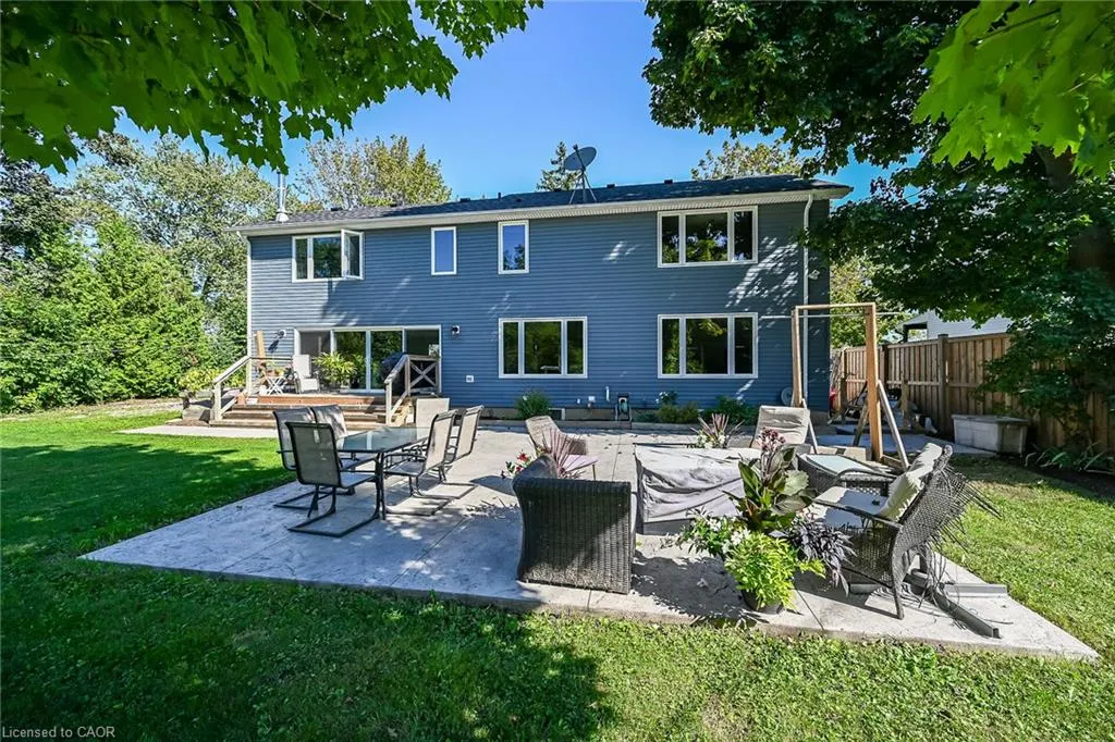8105 Leeming Road