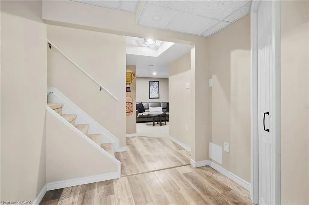 14 Kenyon Crescent