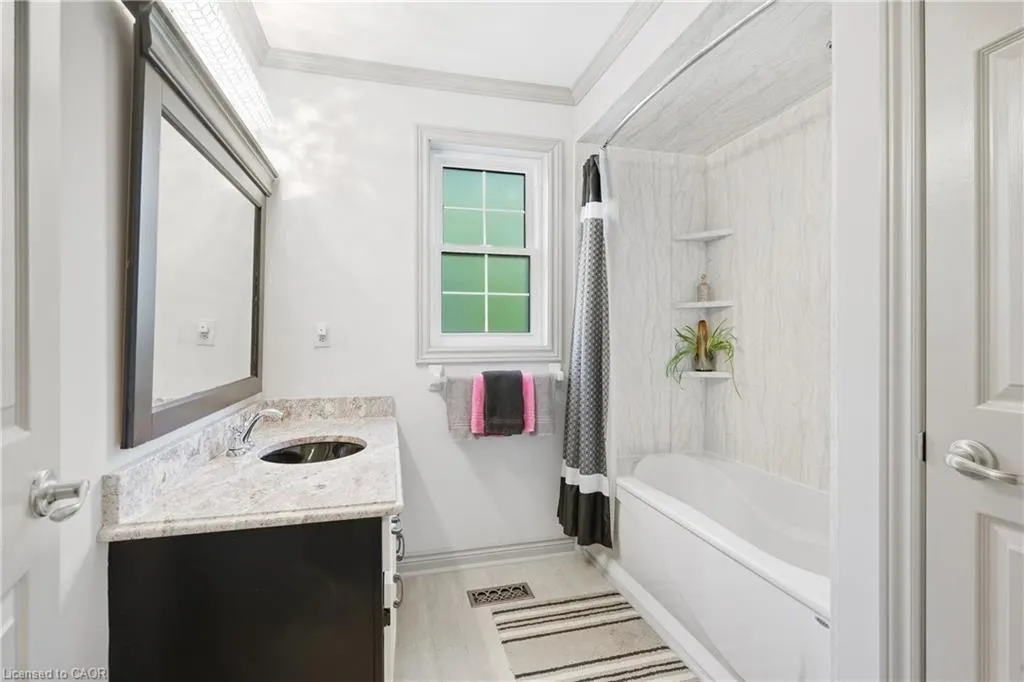 9 Wentworth Drive #5