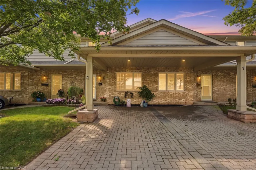 9 Wentworth Drive #5