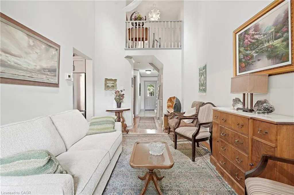 9 Wentworth Drive #5