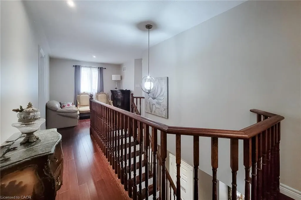 214 Cloverleaf Drive