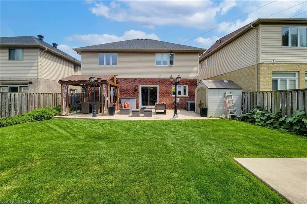 214 Cloverleaf Drive
