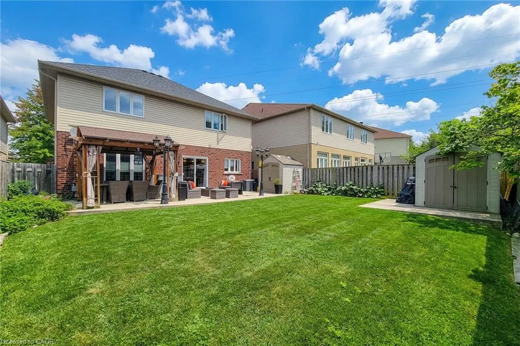214 Cloverleaf Drive