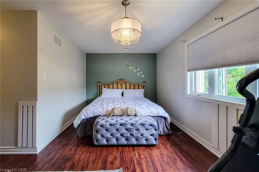 214 Cloverleaf Drive
