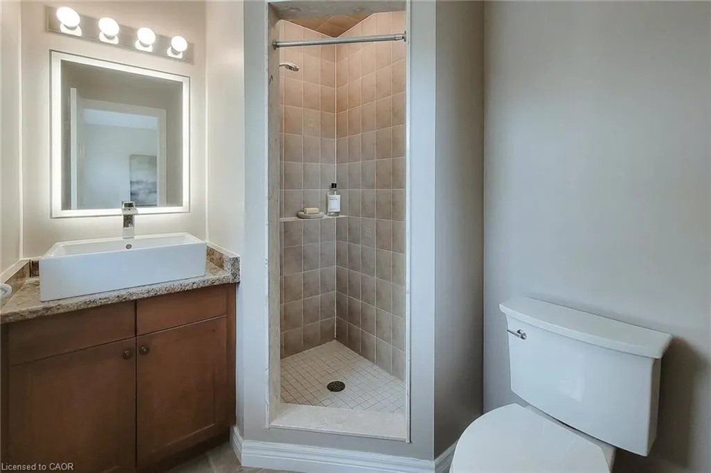 214 Cloverleaf Drive