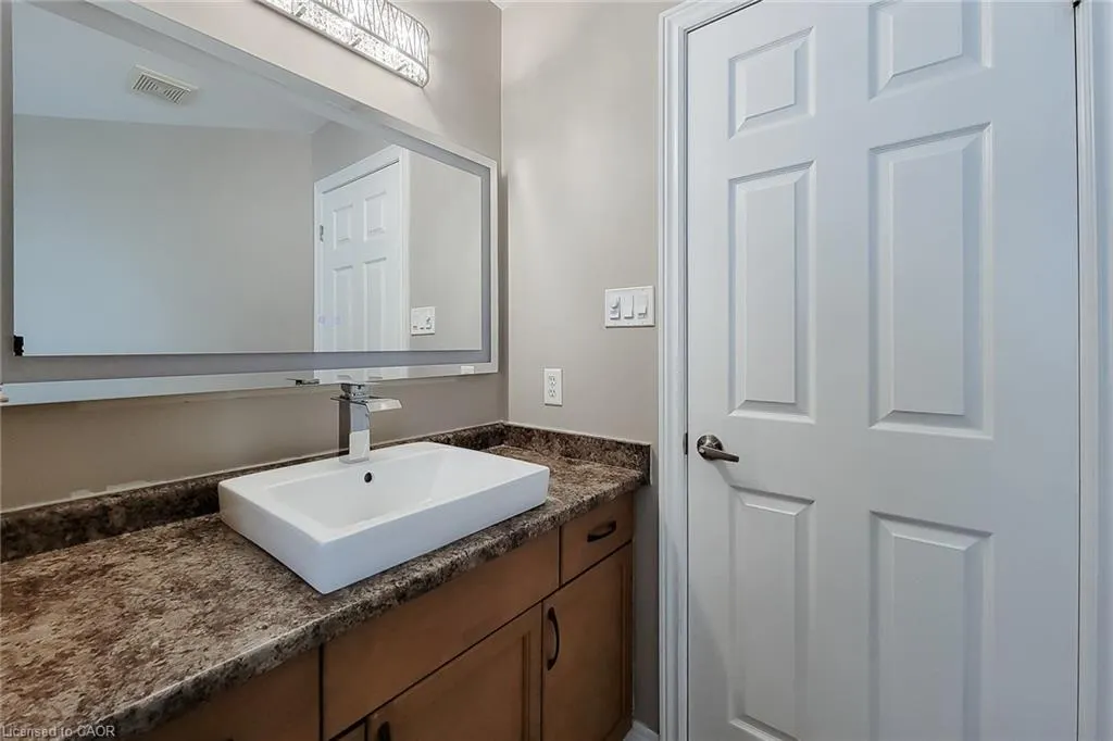 214 Cloverleaf Drive