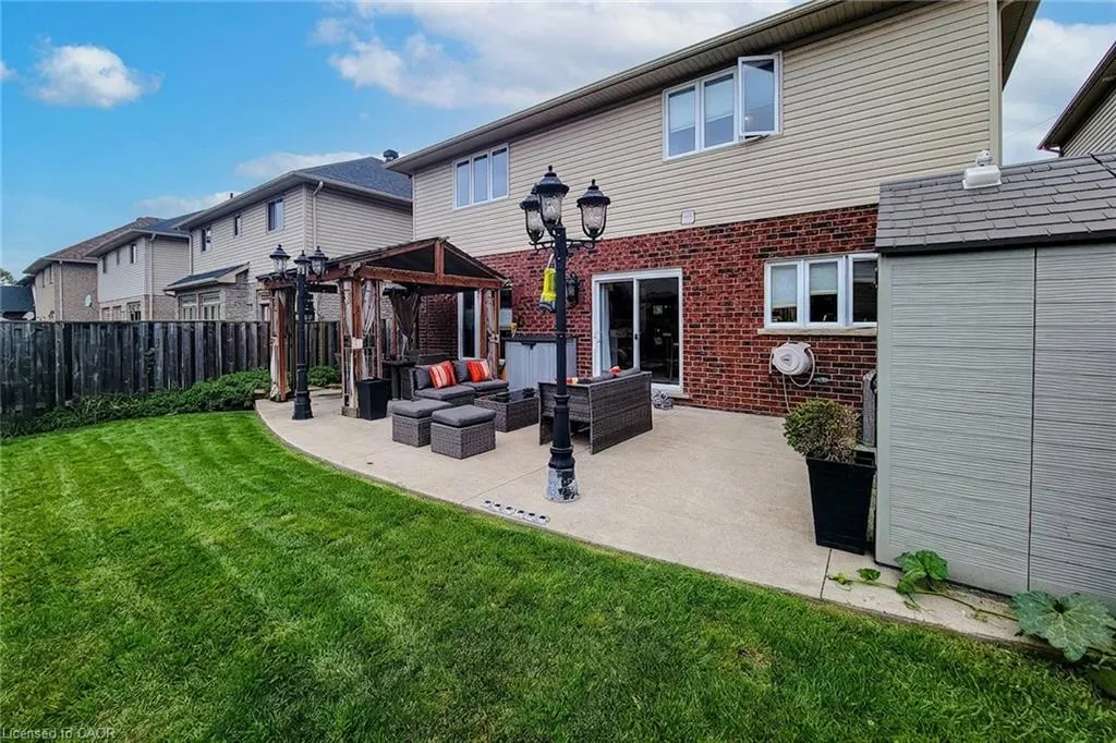 214 Cloverleaf Drive